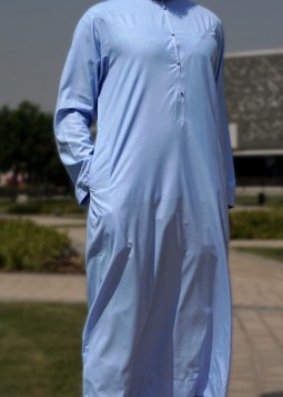 Emirati Sky Blue Leinen von Custom Qamis