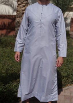 Emirati Hellgrau "Platinum" von Custom Qamis