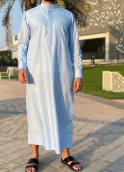 Saudi-Hellblau "Platinum" von Custom Qamis